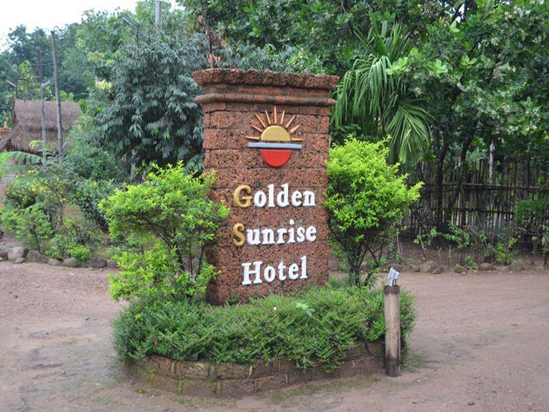 Golden Sunrise Hotel Kyaikto Dış mekan fotoğraf
